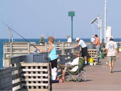 Venice-Fishing-Pier-5-fishing-off-pier.j