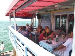 rod and reel pier restaurant in anna maria island florida