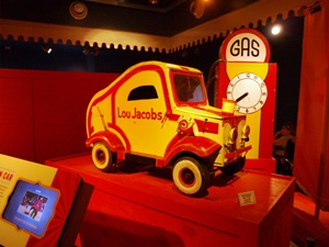 The Tiny Car of 6 foot clown Lou jacobs at the Ringling Circus Muesum
