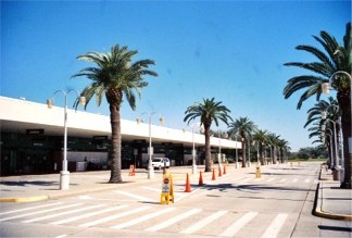 Main drop off lane at Sarasota Bradenton International Airport