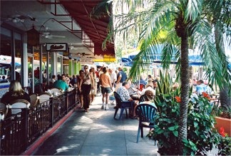 St Armands Circle outdoor cafes