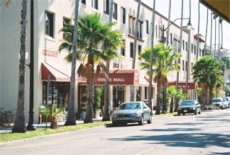 Venice Florida Is A Quaint Step Back In Time Downtrown Historic Venice Florida